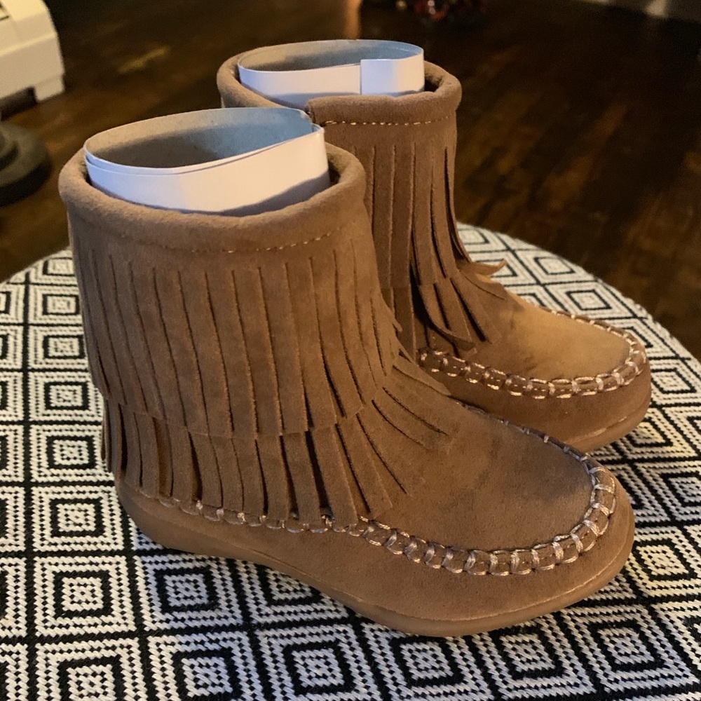 Jelly Bean Toddler Size 6 Fringe Boots